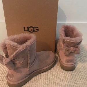Mini bailey bow ugg boots